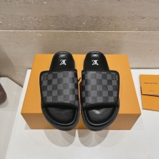 Louis Vuitton Slippers